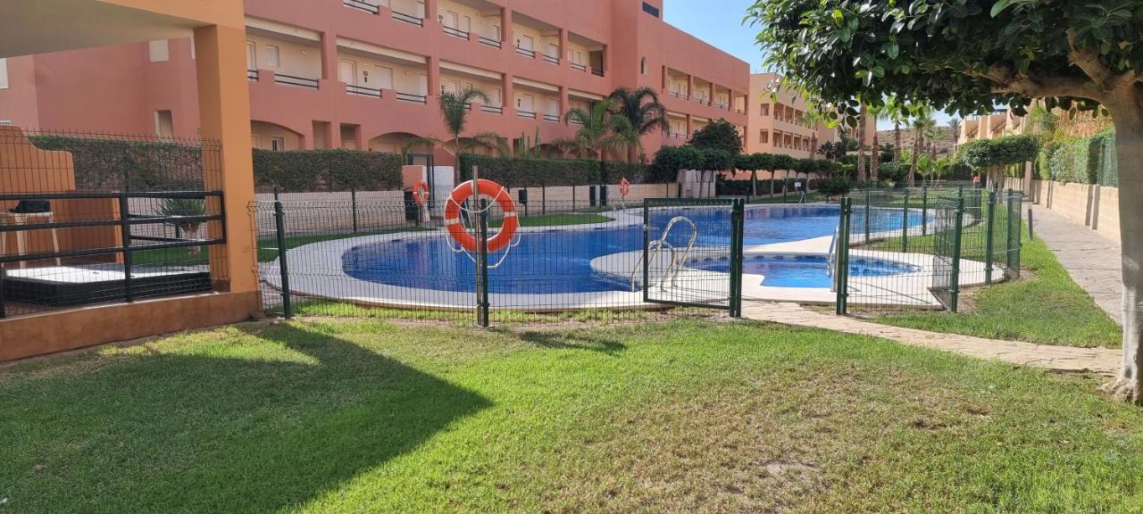 Paraiso de Vera Playa: Beachfront Apartment with Pool Views Exterior photo